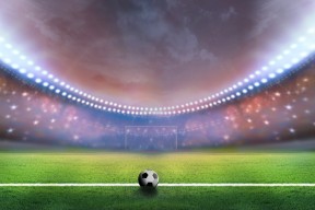 2026年国际足联世界杯-浓眉哥临场变阵遭质疑，RNG关键局败北引粉丝热议
